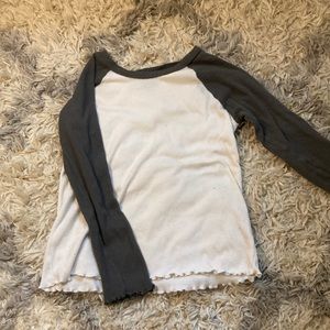 Art class US L Gray and white long sleeve